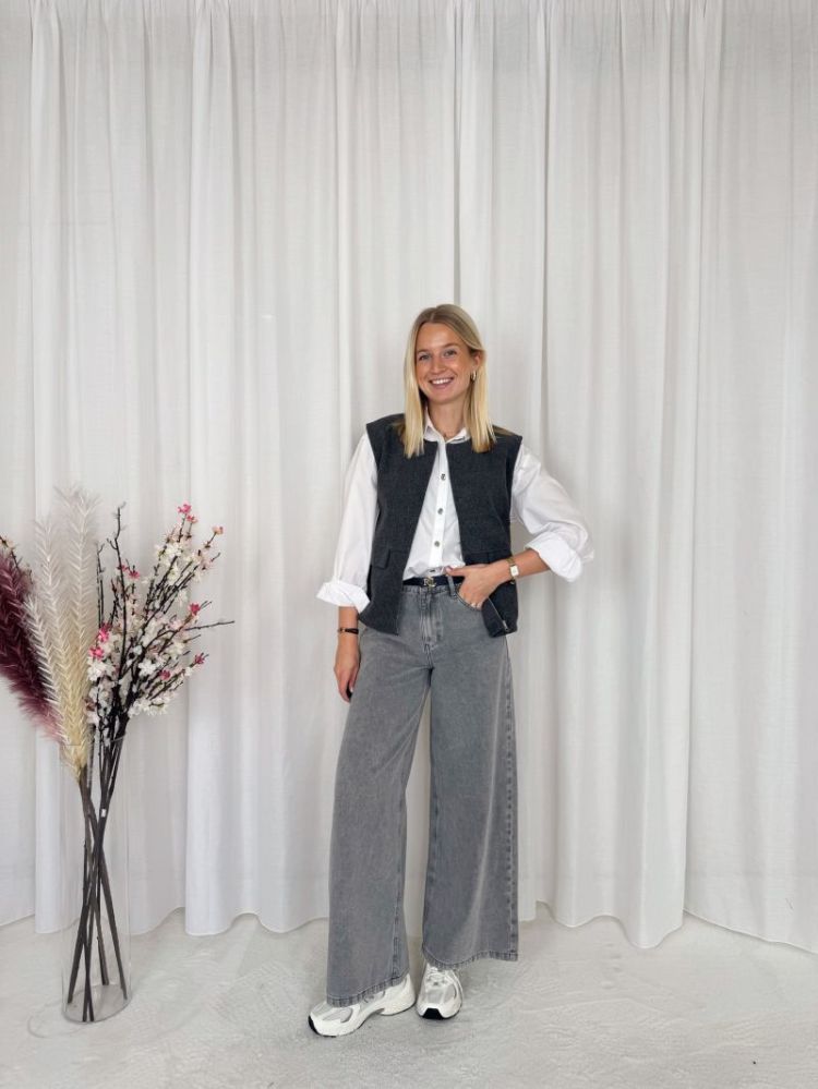 Kyra Sleeveless Jacket Grey