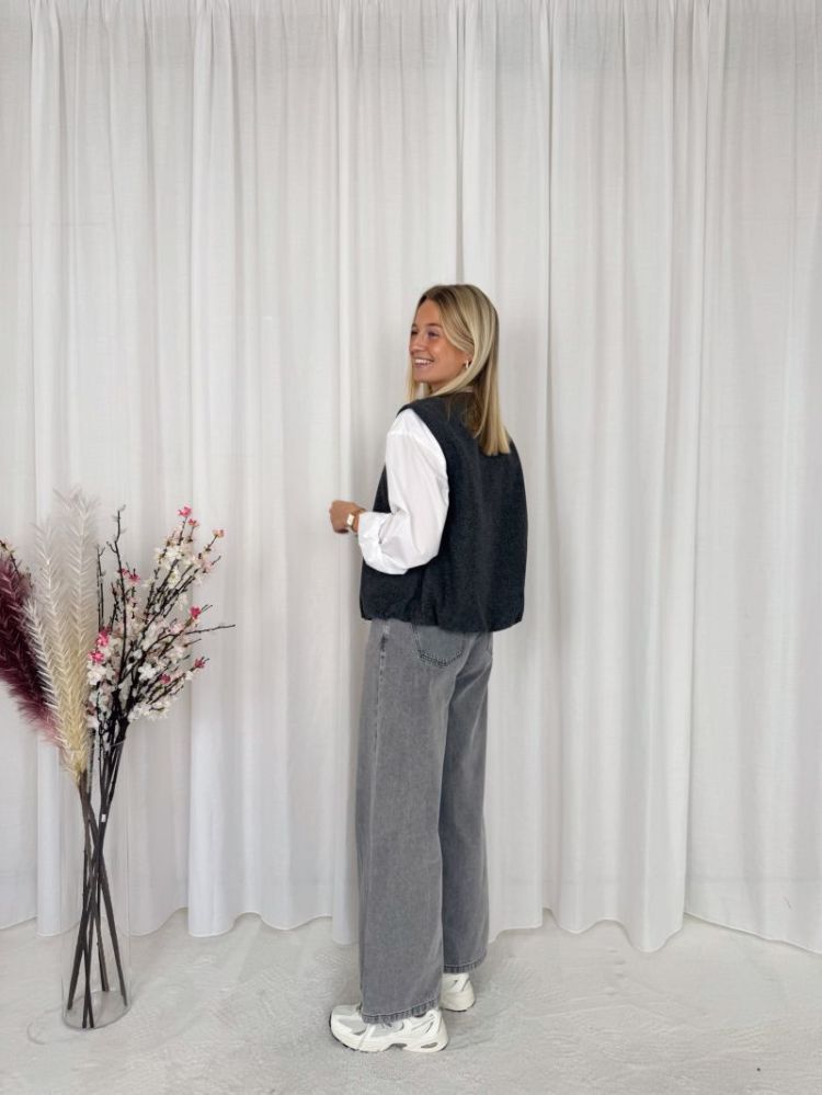 Kyra Sleeveless Jacket Grey