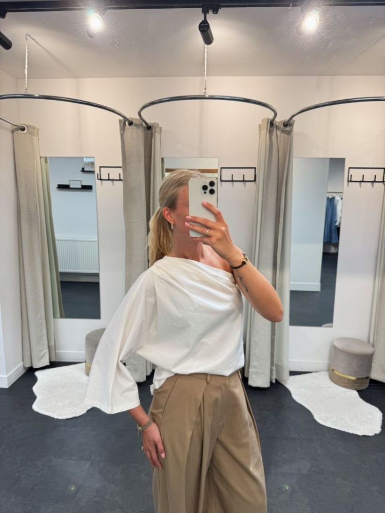 Lies One Shoulder Top White