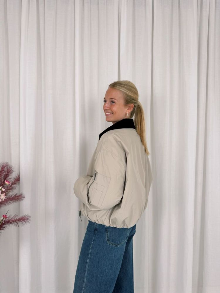 Roska Bomber Jacket Feather Gray