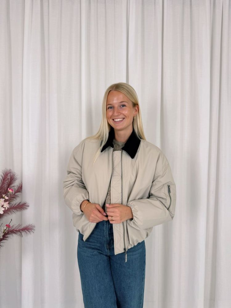 Roska Bomber Jacket Feather Gray