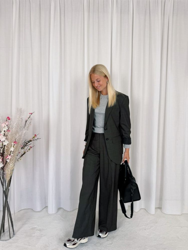 Lenora Blazer Dark Grey Check