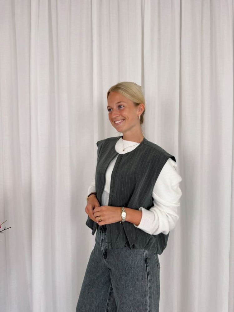 Bonny Sleeveless Jacket Grey / White