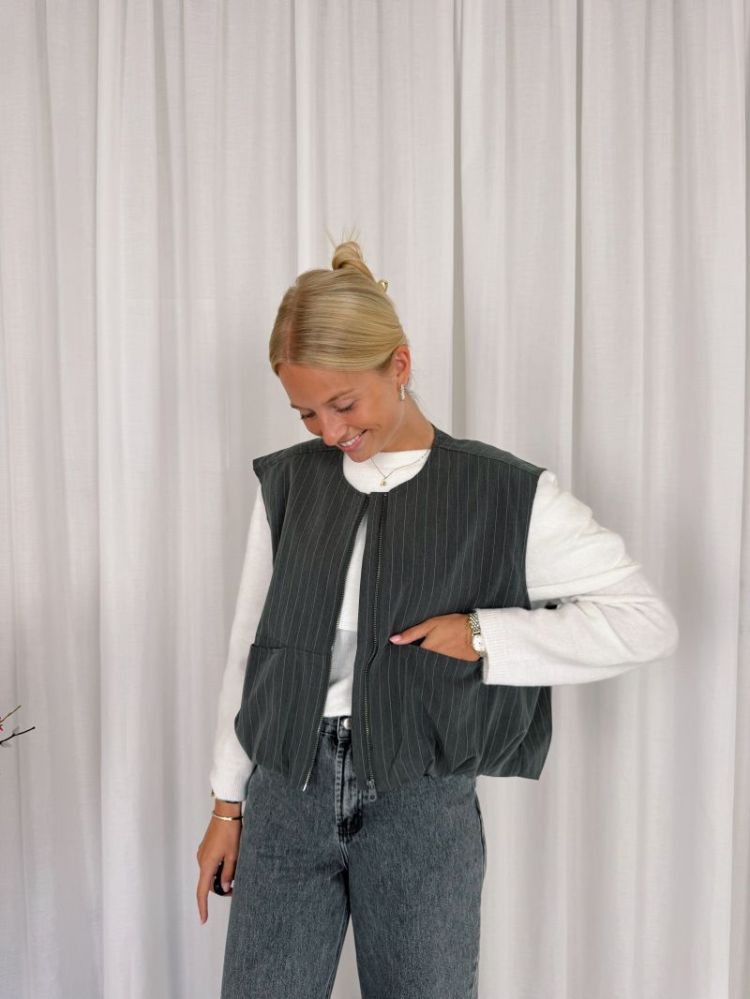 Bonny Sleeveless Jacket Grey / White